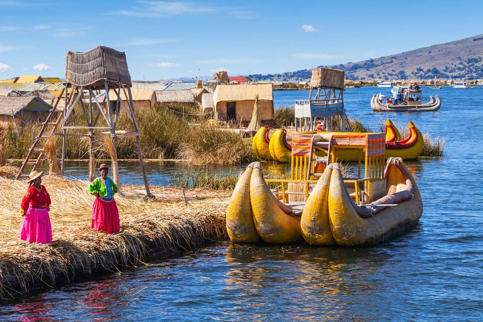 PUNO: LAGO TITICACA - ISLAS FLOTANTES DE LOS UROS